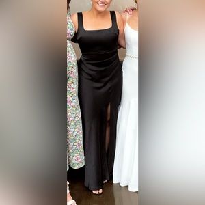 THE DREAMER SQUARE NECK DRESS - BLACK
Bec + Bridge WORN ONCE.